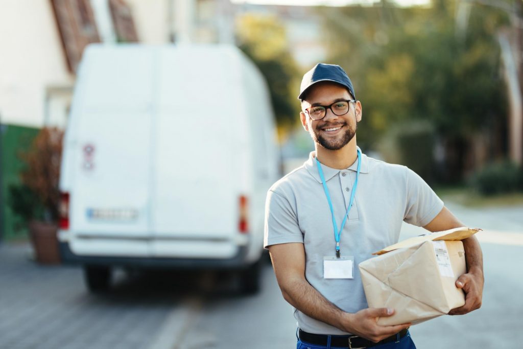 Care sunt tarifele pentru serviciile de curierat la nivel national