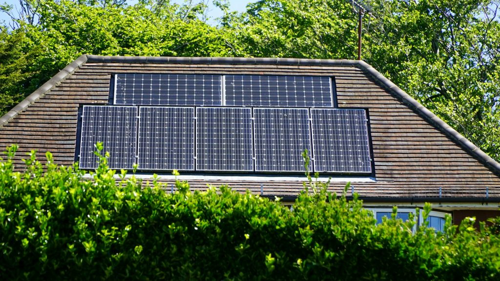 firma fotovoltaice