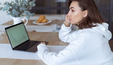 Cât câștigă un trader profesionist care lucrează din propria casă