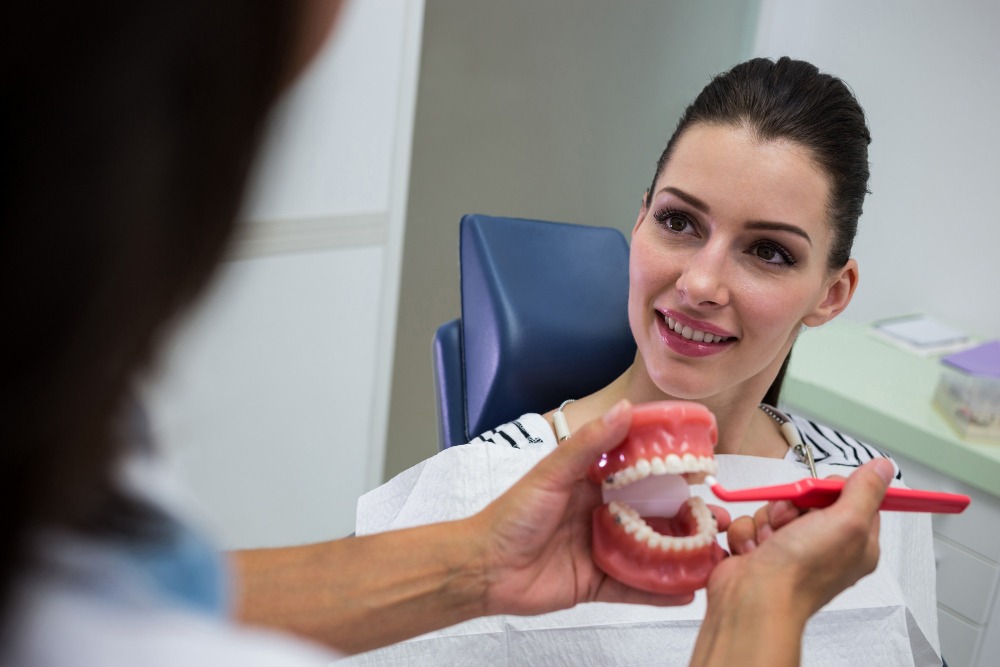 Când este indicată o coroană dentară monolitică din zirconiu?
